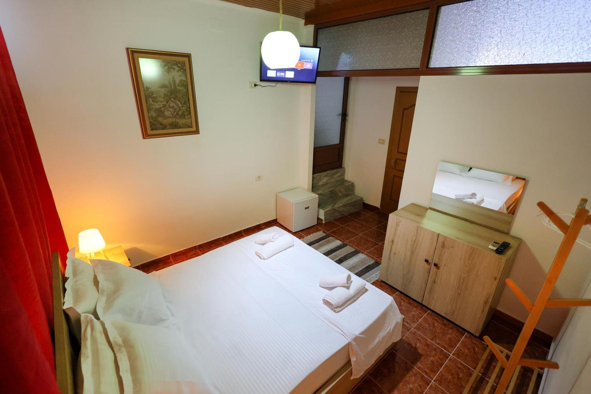 Vila Spahiu Berat Luaran gambar