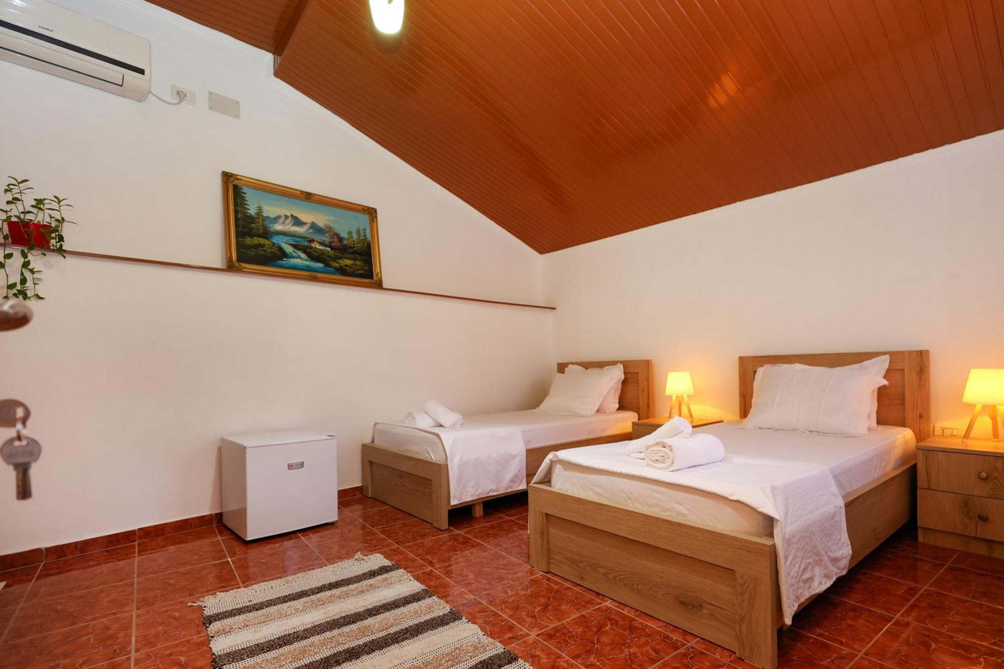 Vila Spahiu Berat Luaran gambar