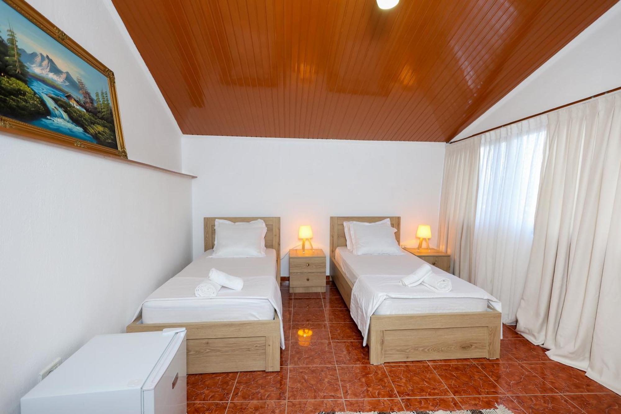 Vila Spahiu Berat Luaran gambar
