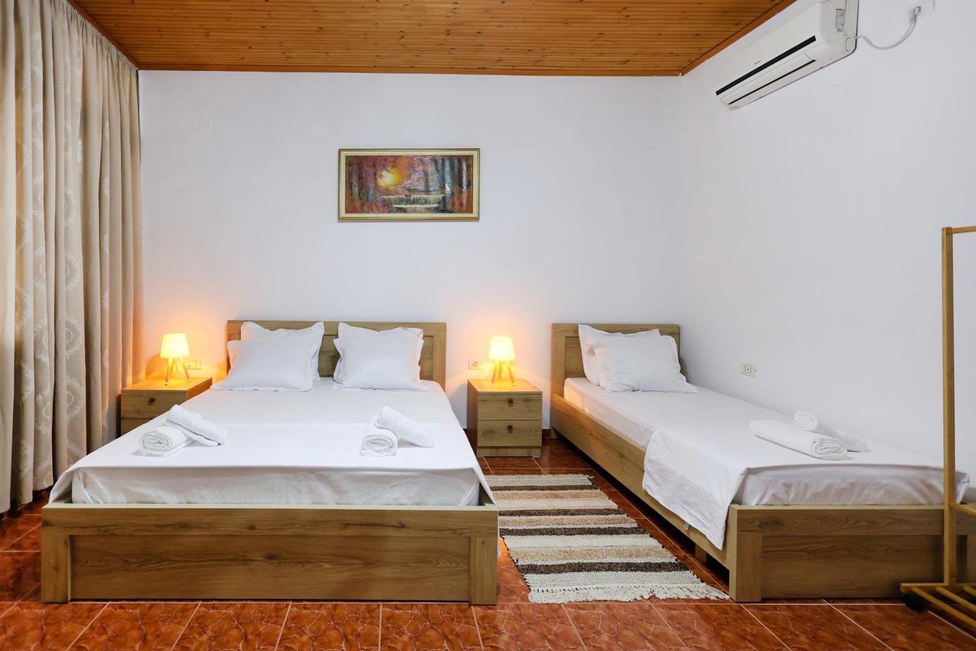 Vila Spahiu Berat Luaran gambar